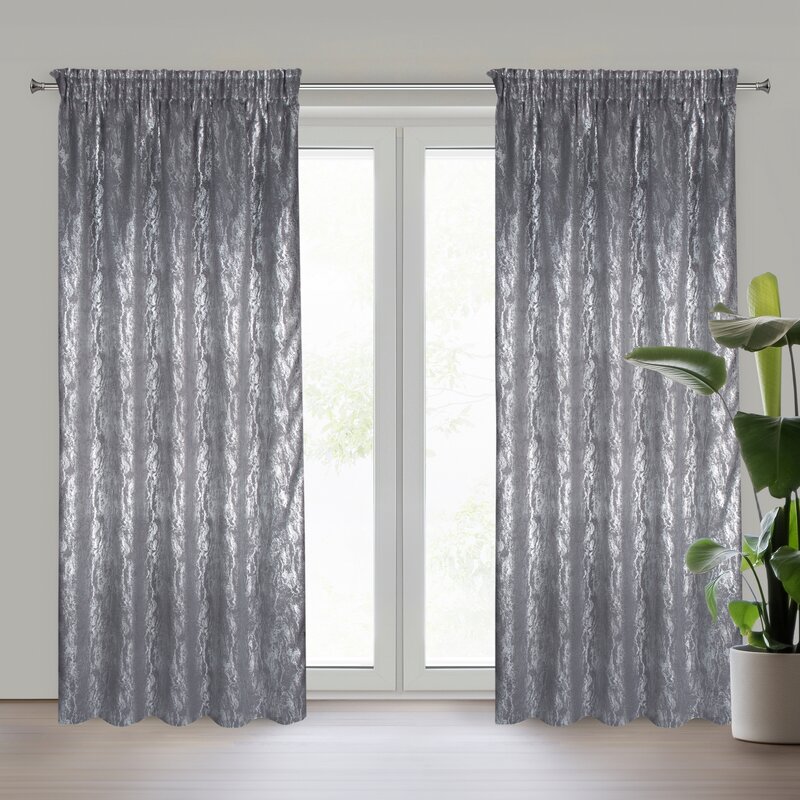 Zasłona gotowa Elise na taśmie stalowa 140 X 270 CM – zapewnia zaciemnienie
