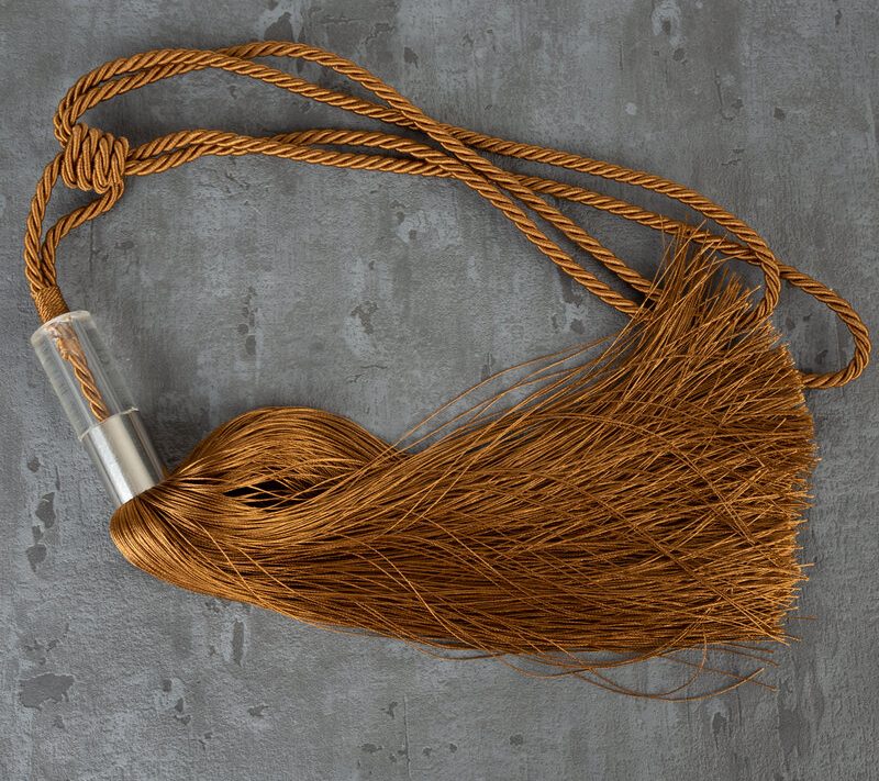 Sznur dekoracyjny Luiza złoty 72 x 33 cm – nada blasku zasłonom