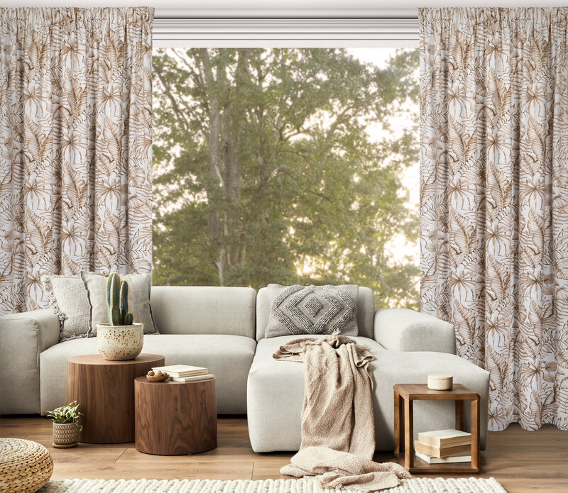 Zasłona gotowa Saba biała 140 x 270 cm – zaciemnia pomieszczenie