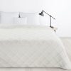 Narzuta Alara5 kremowa 170 x 210 cm – wprowadza przytulność