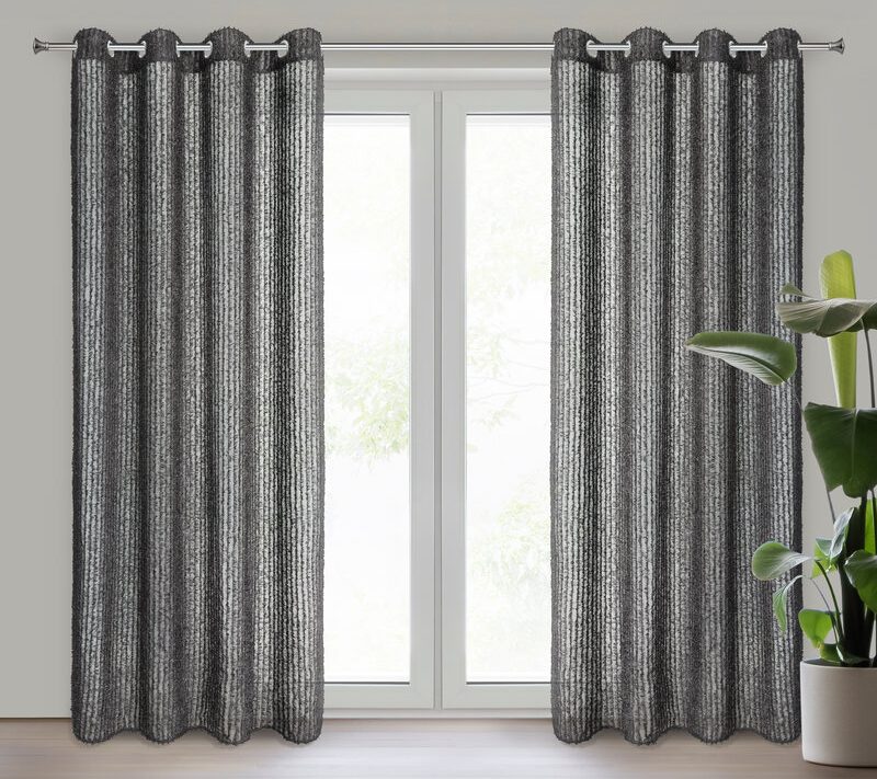 Zasłona gotowa Eva Minge czarna 135 x 250 cm – zaciemnia pomieszczenie
