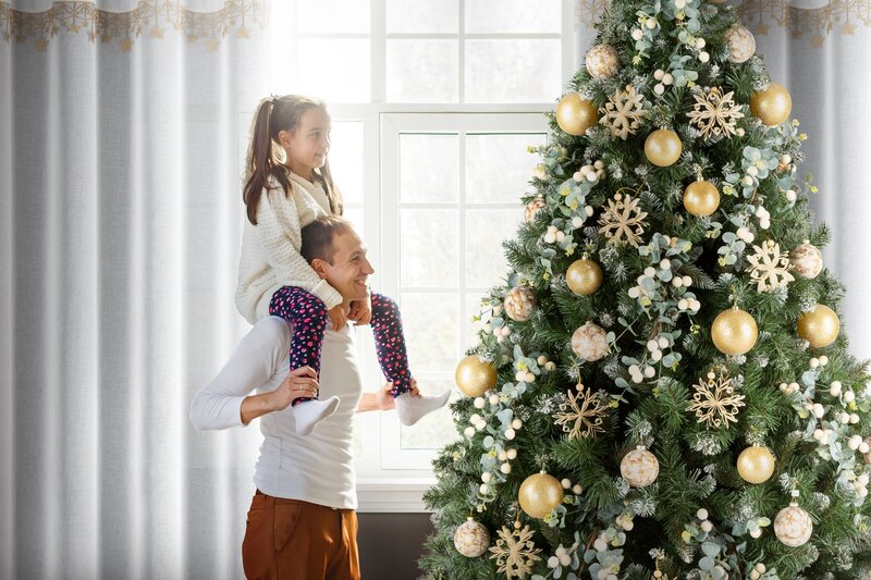 Firana gotowa świąteczna biała 140x250 cm – gotowa do zawieszenia