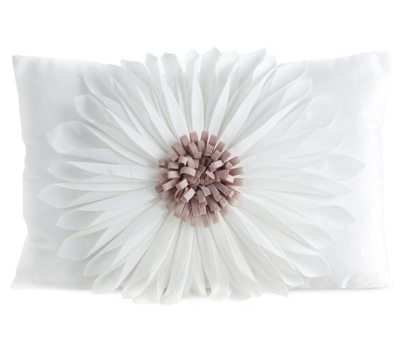 Poszewka dekoracyjna Flores 3 kremowa 30 X 50 cm – z trójwymiarowym kwiatem