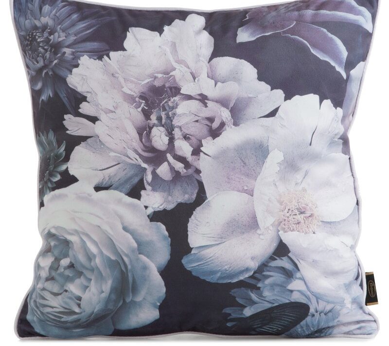 Poszewka Velvet florystyczna fioletowa 45 x 45 cm – doda uroku wnętrzu
