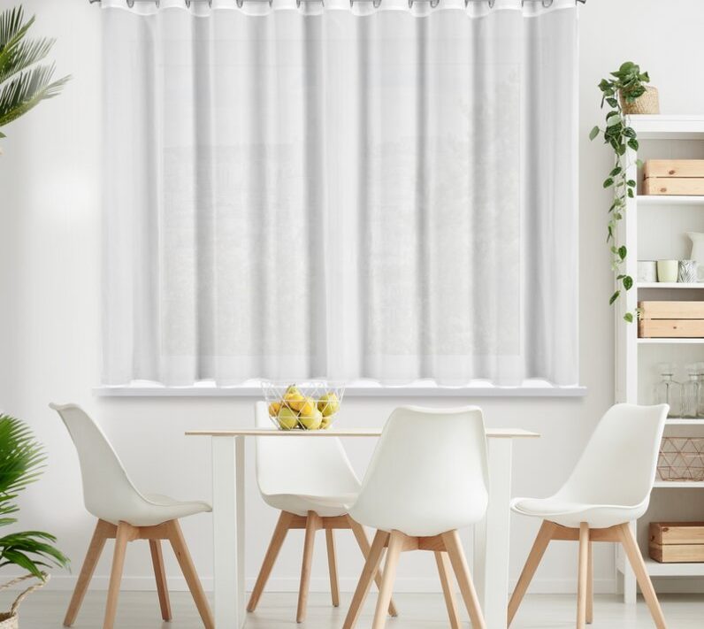 Firana gotowa Arleta biała 295 x 160 cm – subtelnie rozprasza światło