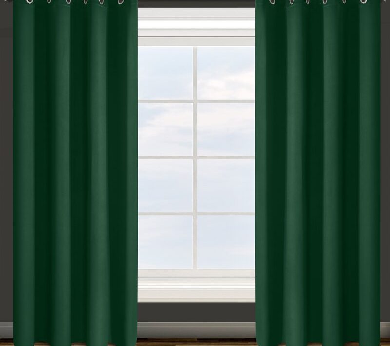 Zasłona gotowa D91 Parisa zielona 135 x 250 cm – zaciemnia pomieszczenie