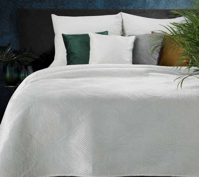 Narzuta Velvet RIA5 biała 170 x 210 cm – dodaje świeżości