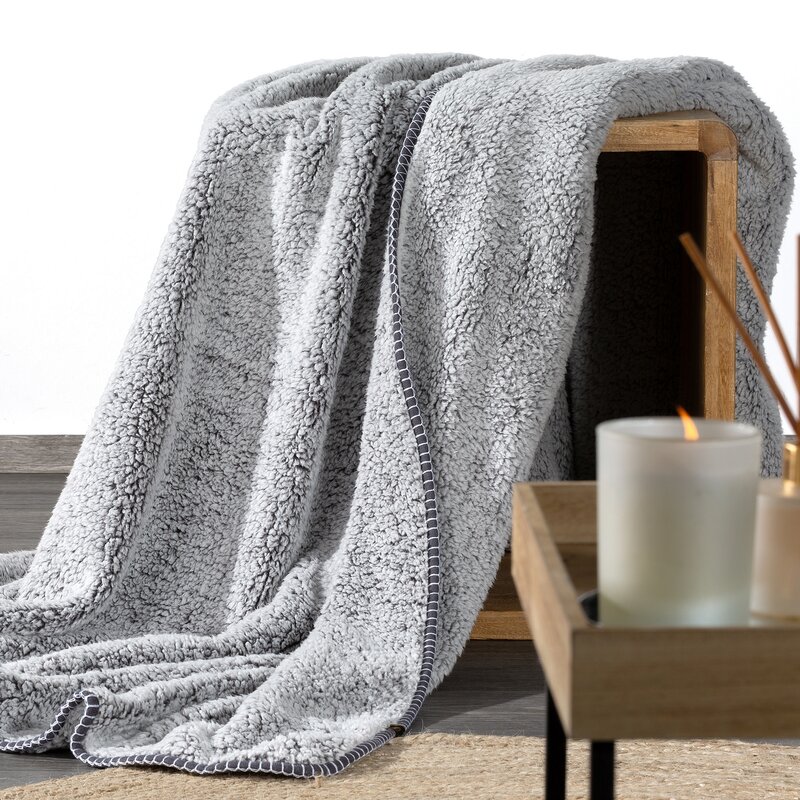 Koc flanelowy stalowy 170x210 cm – miękki i przytulny