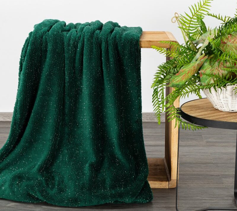 Koc flanelowy ciemnozielony 150 x 200 cm – miękki i ciepły