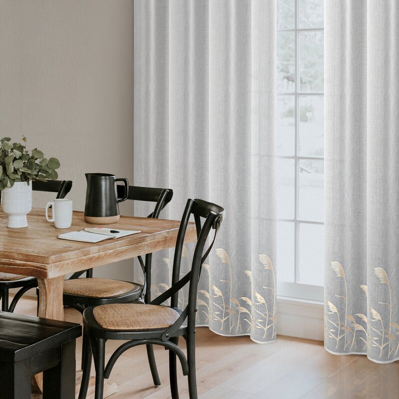 Firana gotowa Tasha biała 140 x 250 cm – rozjaśnia wnętrze