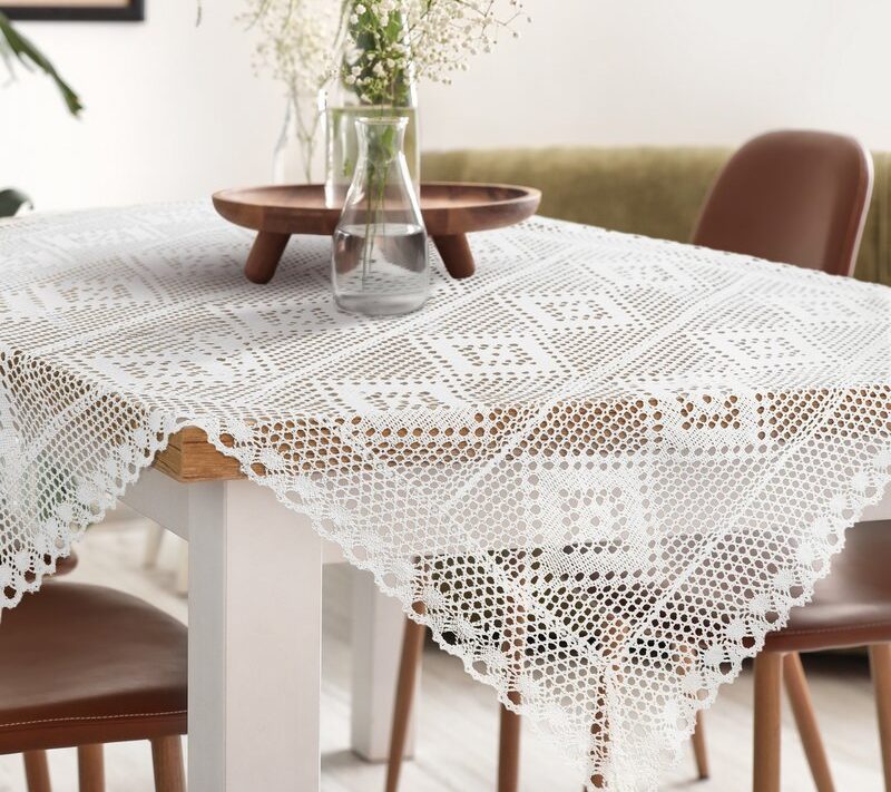 Obrus nici Olivia biały 85 x 85 cm – subtelna dekoracja stołu