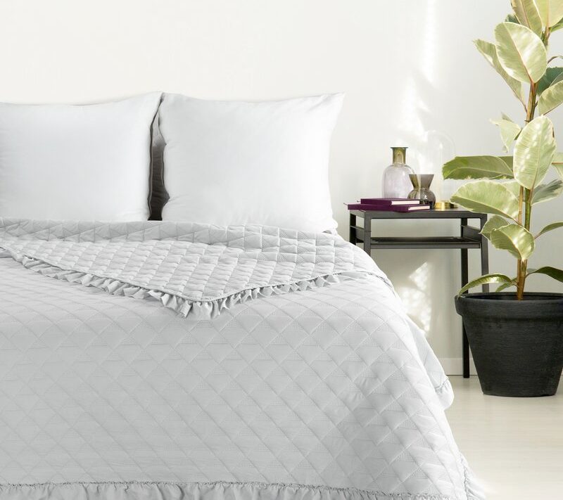 Narzuta Vanesa srebrna 170 x 210 cm – doda blasku sypialni