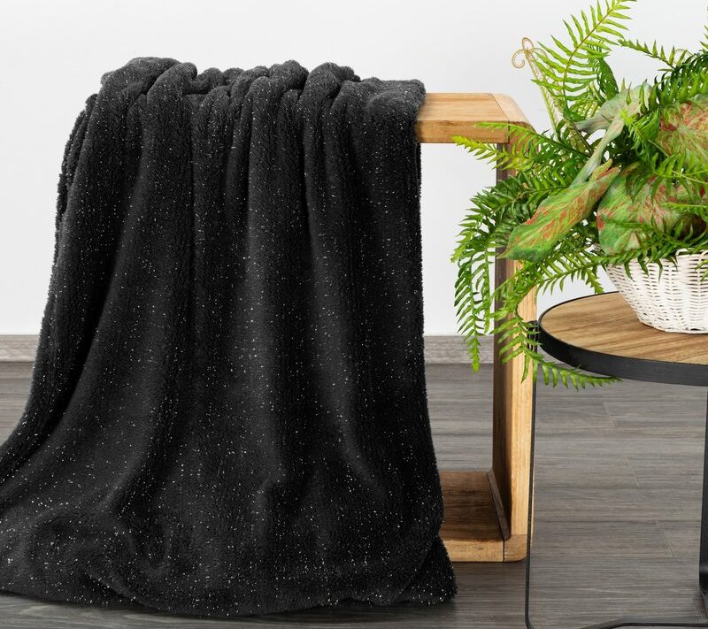 Koc flanelowy Blink czarny 150 x 200 cm – puszysty i ciepły