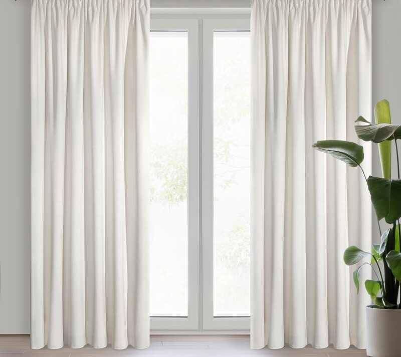 Zasłona gotowa Villa kremowa 140 x 270 cm – zaciemnia wnętrze