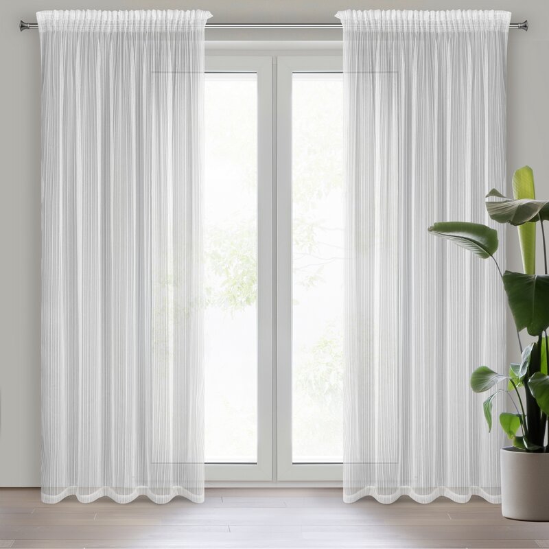 Firana gotowa Noelia biała 140 x 270 cm – dodaje blasku wnętrzu