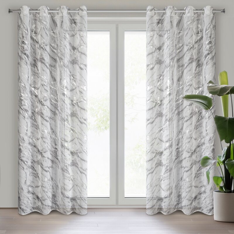 Zasłona gotowa Alivia biała 140 x 270 cm – subtelnie filtruje światło