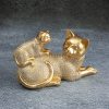 Figurka ceramiczna Haris złota 9 x 19 x 12 cm – doda blasku wnętrzu