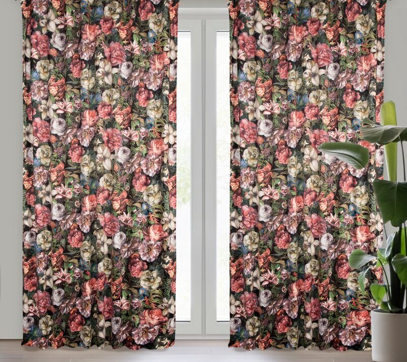 Zasłona gotowa Peonia bordowa 140 x 270 cm – wprowadza przytulność