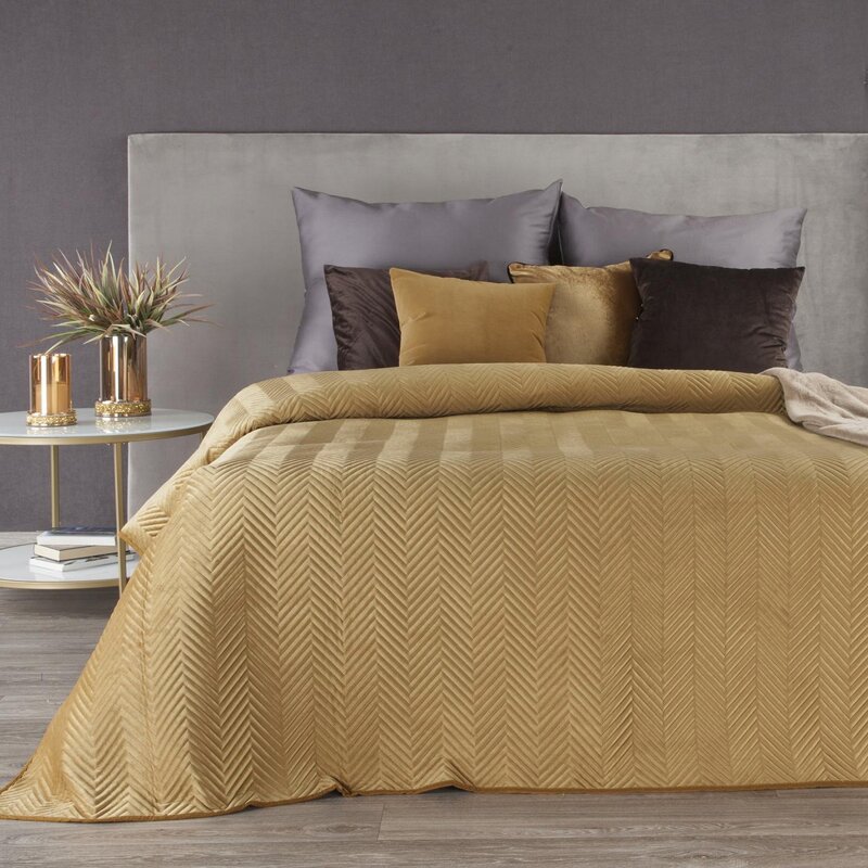 Narzuta velvet Sofia miodowa 200 x 220 cm – dodaje przytulności
