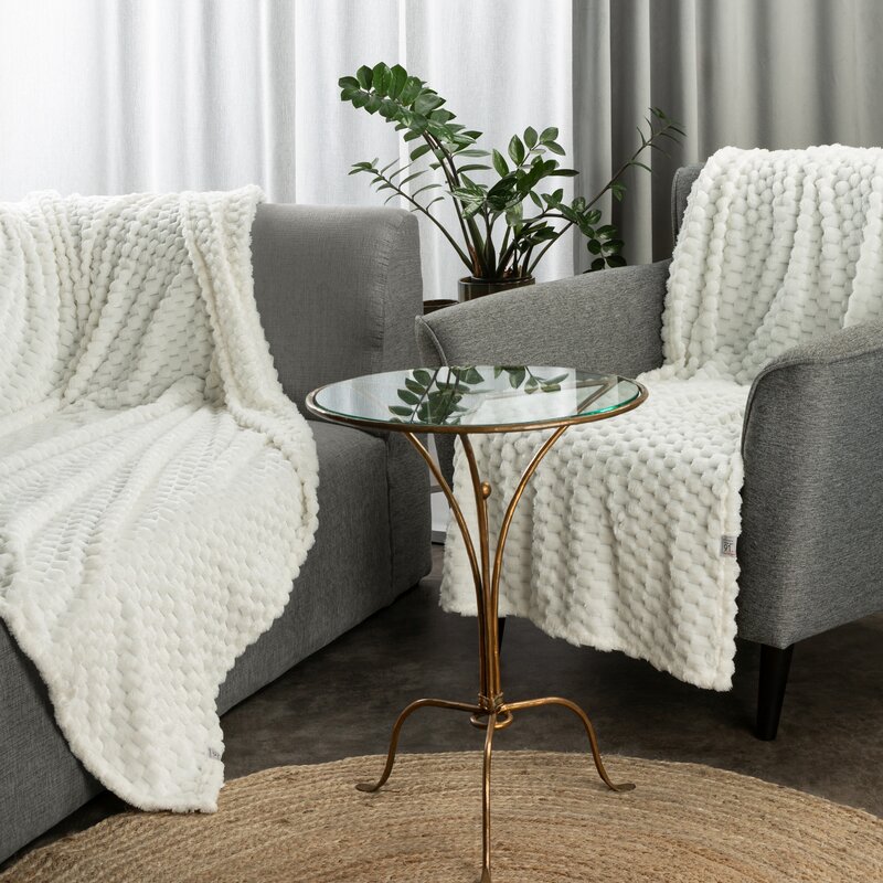 Koc flano Cindy6 biały 170 x 210 cm – miękki i przytulny