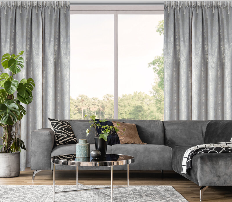Zasłona gotowa Ingrid stalowa 140 x 270 cm – zaciemnia pomieszczenie