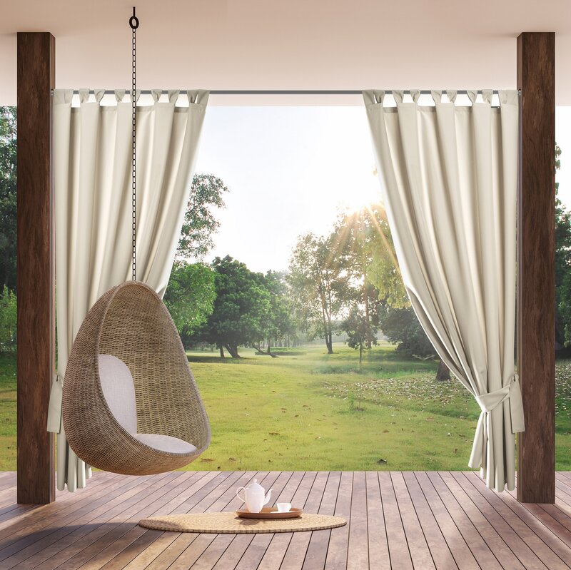 Zasłona gotowa na szelkach Garden jasnobeżowa 155 x 220 cm – prywatność i cień