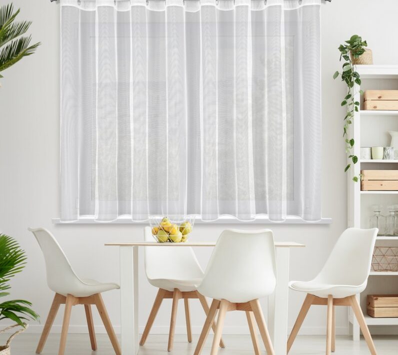 Firana gotowa ESEL biała 350 x 150 cm – dodaje subtelny blask