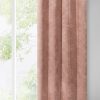 Zasłona gotowa Anisa ciemnoróżowa 140 x 250 cm – dodaje przytulności