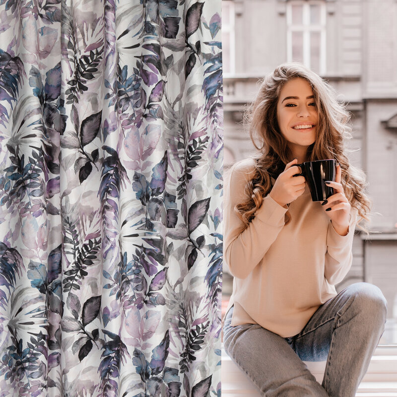Zasłona gotowa Lilia na taśmie biała 140 X 270 cm – z kwiatowym nadrukiem