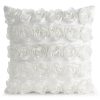 Poszewka dekoracyjna Roses 1 kremowa 45 X 45 CM – miękka i przytulna