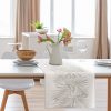 Obrus Ines 11 beżowy 145 x 350 cm – dodaje elegancji