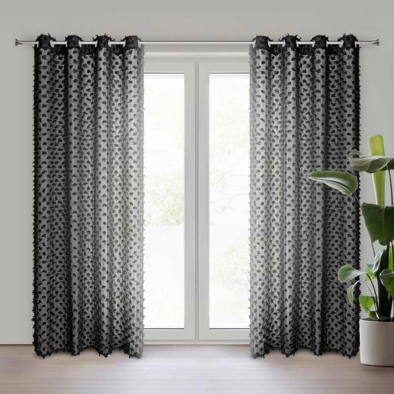 Zasłona gotowa Eva Minge czarna 135 x 250 cm – zaciemnia pomieszczenie