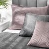 Poszewka velvet pudrowy 50 x 70 cm – doda blasku wnętrzu