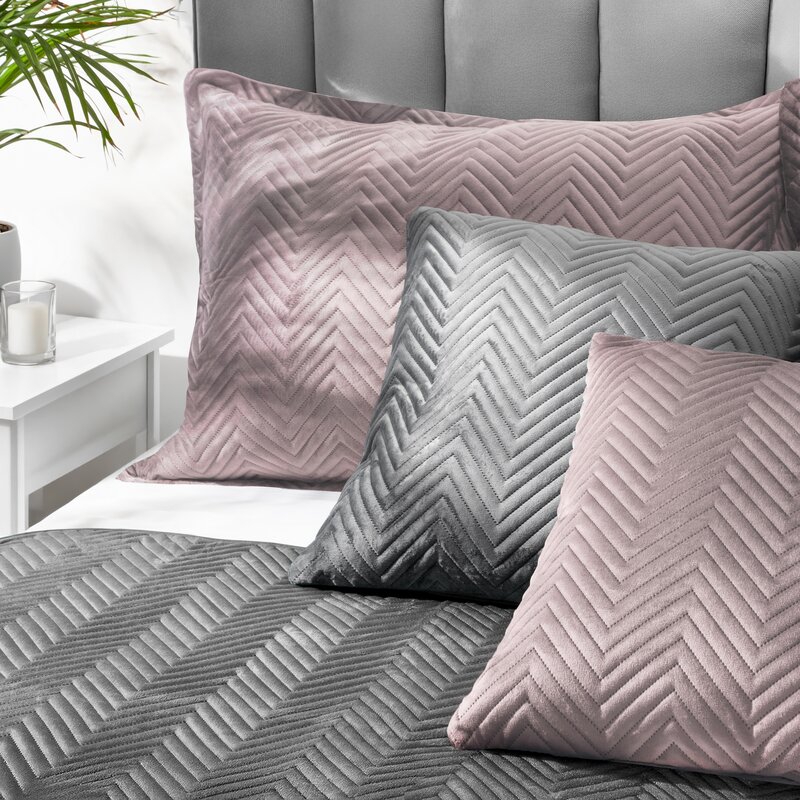 Poszewka velvet pudrowy 50 x 70 cm – doda blasku wnętrzu