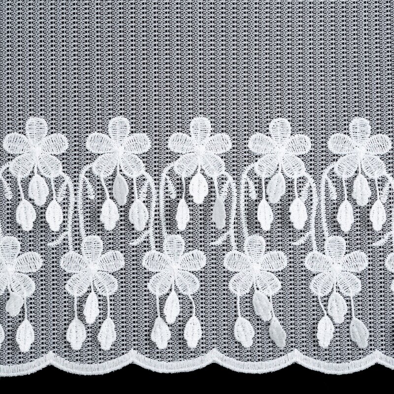Firana gotowa Sadie biała 300 x 150 cm – zdobiona koronką