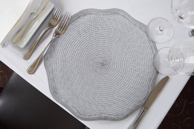 Podkładka Otello fi 38 cm biała – chroni blat i zdobi