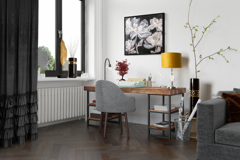 Obraz ręcznie malowany kwiatowy czarny 80 X 80 cm – kwiatowy motyw do wnętrz