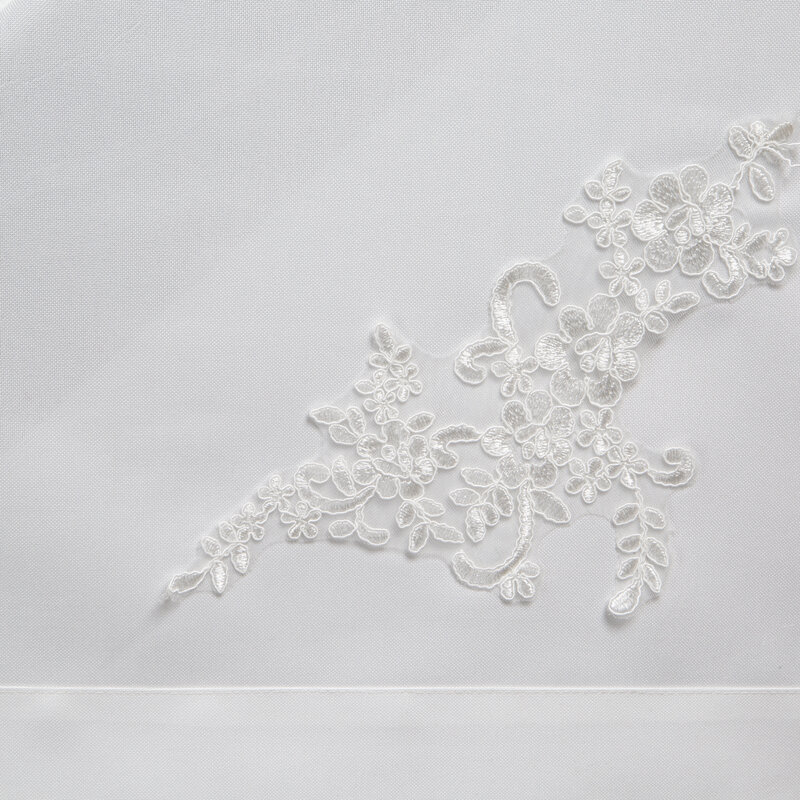 Bieżnik dekoracyjny Bari biały 40 X 140 CM – na uroczysty stół