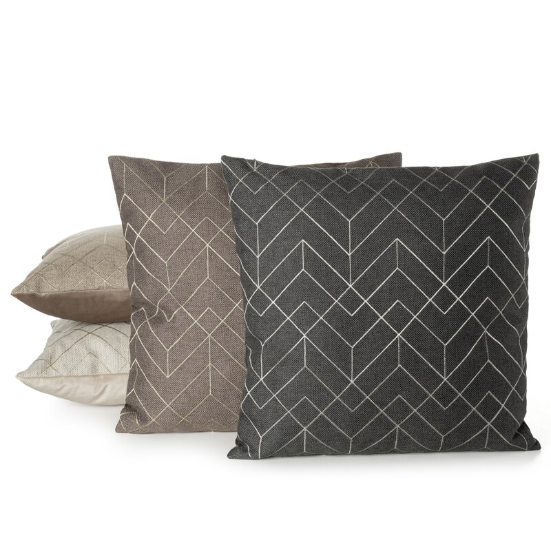 Poszewka Mila 01 ciemnobeżowa 45 x 45 cm – z eleganckim haftem