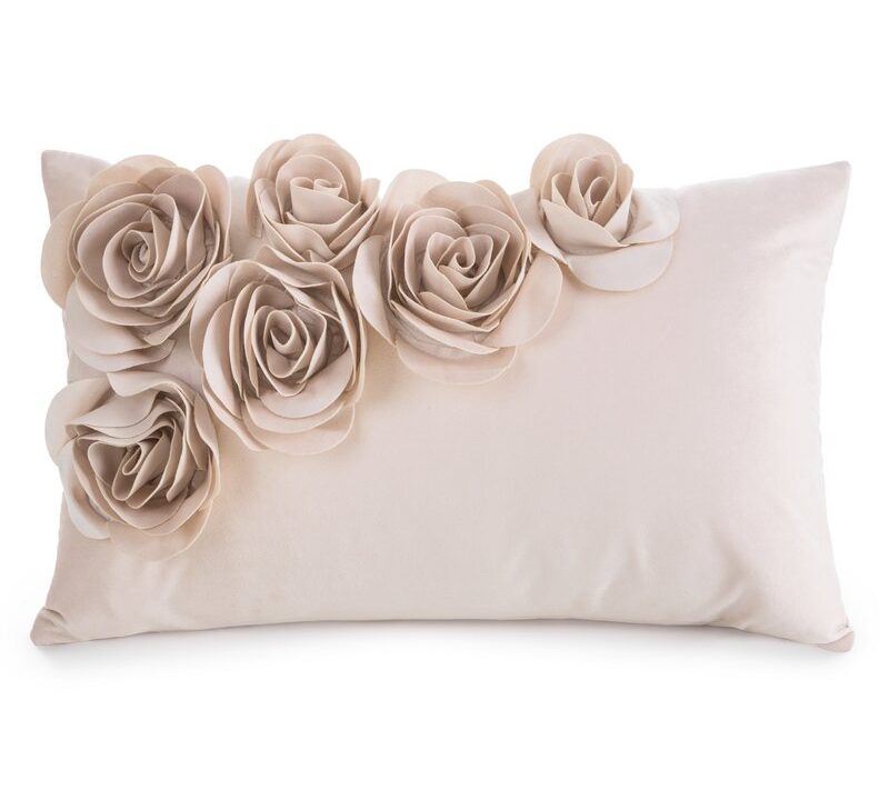 Poszewka welwetowa Flores 1 pudrowa 30 X 50 CM – miękka w dotyku