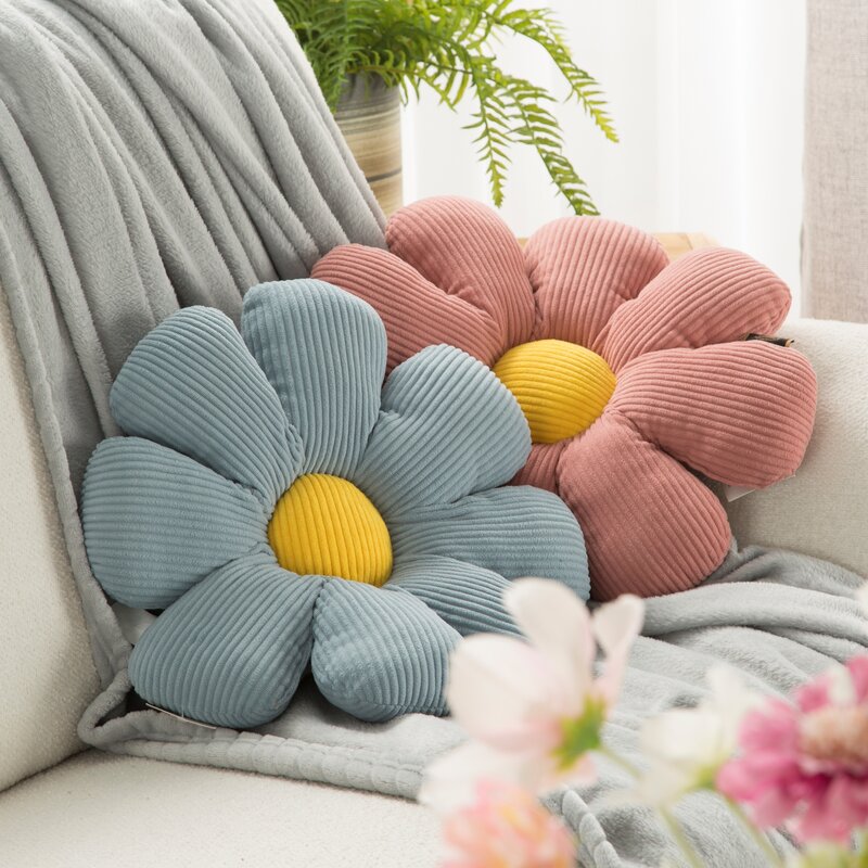 Poszewka Flower srebrna fi 37 cm – doda wnętrzu przytulności
