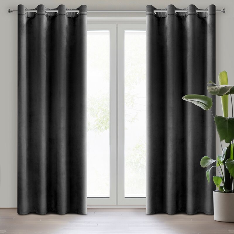 Zasłona gotowa D91 czarna 140 x 250 cm – zaciemnia i chroni