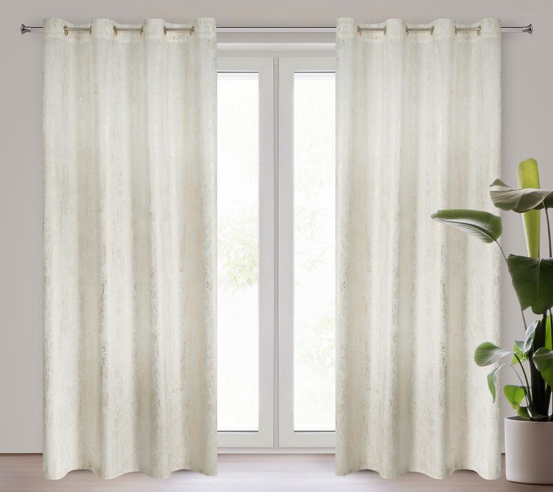 Zasłona gotowa Dara kremowa 140 x 250 cm – wprowadza przytulność
