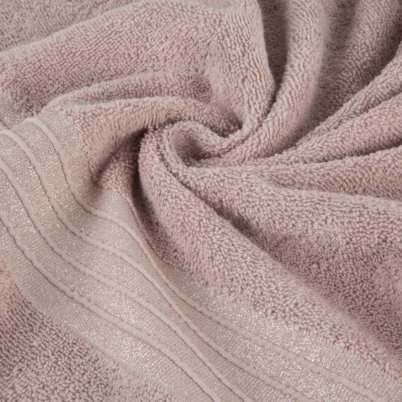 Ręcznik Lurex pudrowy róż 70 x 140 cm – miękki i chłonny