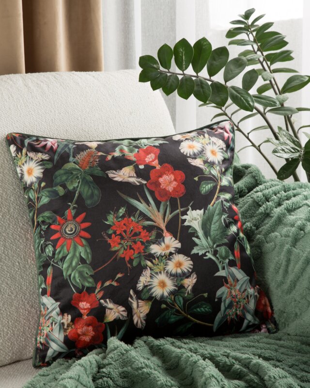 Poszewka velvet 45 x 45 cm czarna – doda charakteru