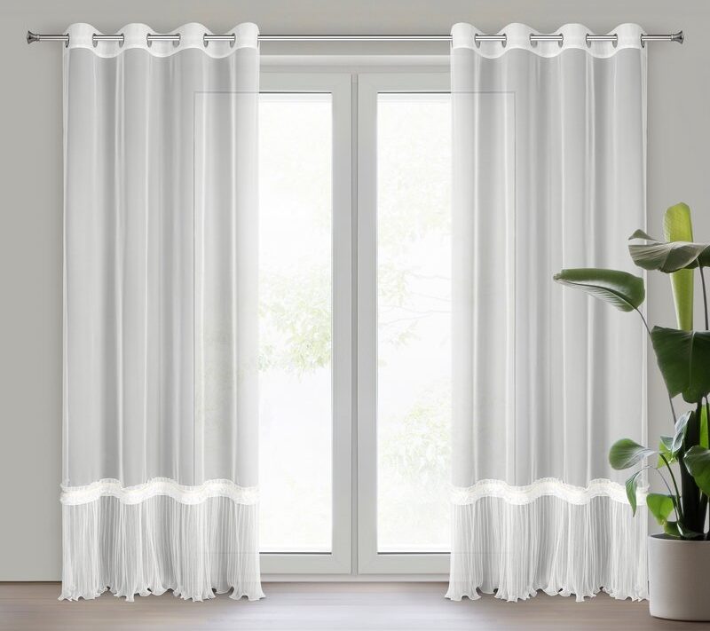 Firana gotowa Megan biała 140 x 250 cm – rozprasza światło