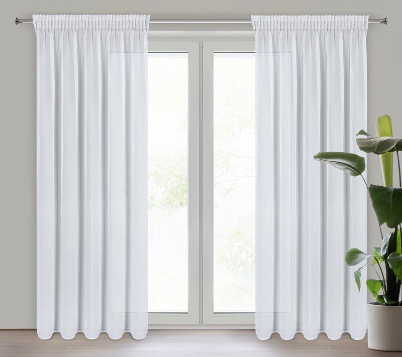 Firana gotowa biała 135 x 270 cm – lekka i zwiewna
