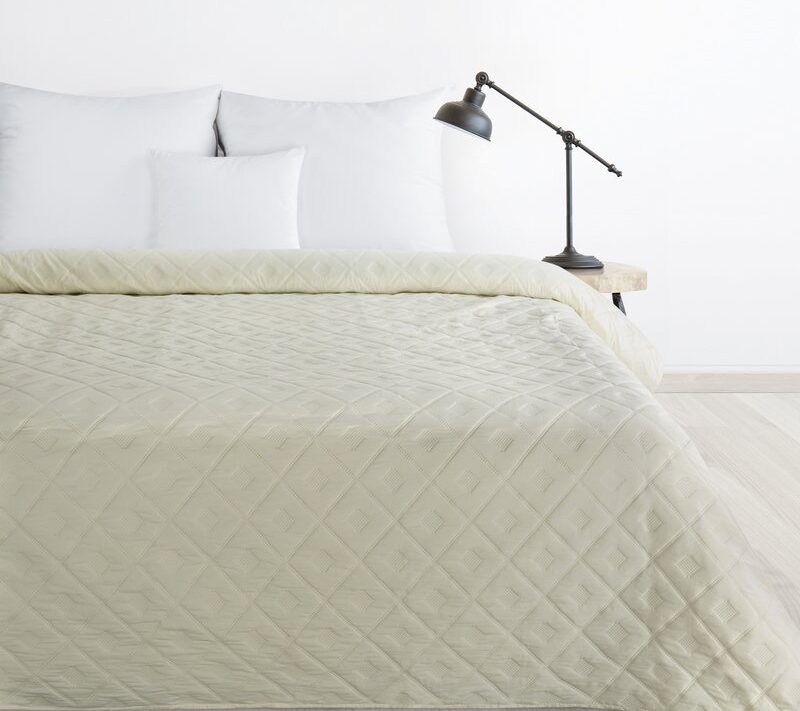 Narzuta Microfibra Alara6 kremowa 170 x 210 cm – miękka i przytulna
