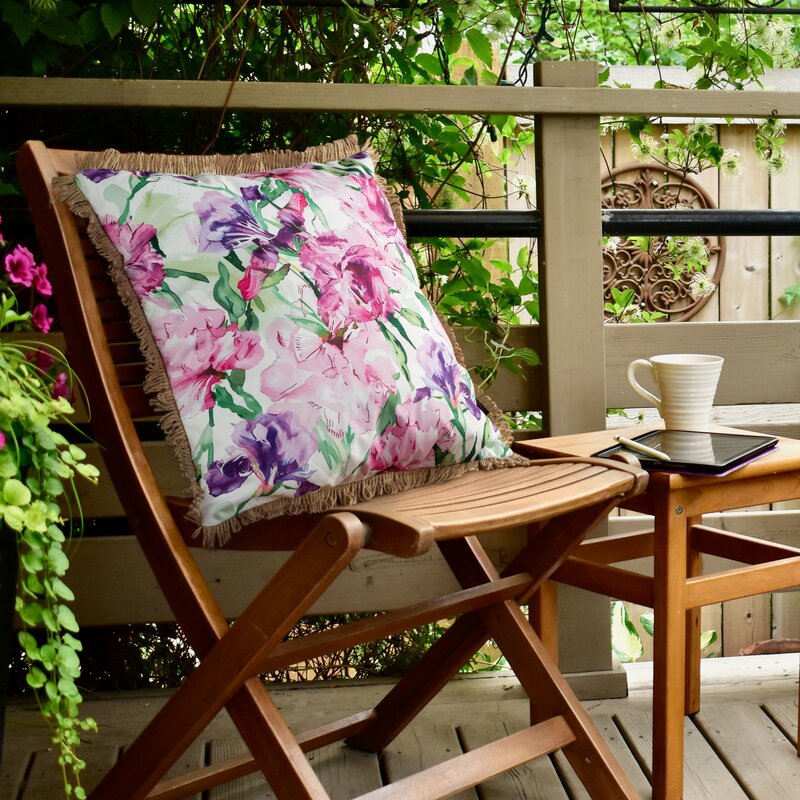 Poszewka Garden różowa 45 x 45 cm – wprowadza romantyczny nastrój