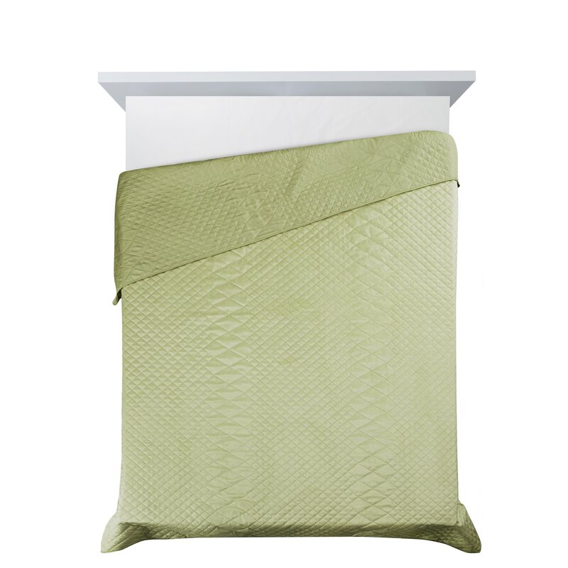 Narzuta Velvet jasnozielona 170 x 210 cm – wprowadzi świeżość